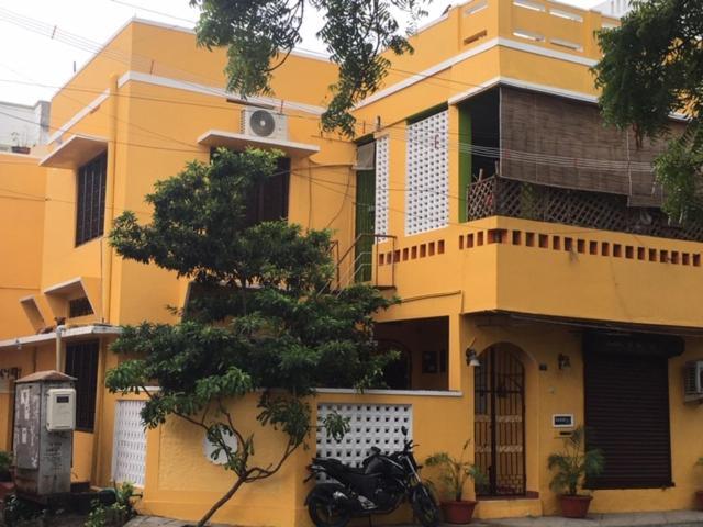 Elisa Home Stay Villa Пондичерри Экстерьер фото