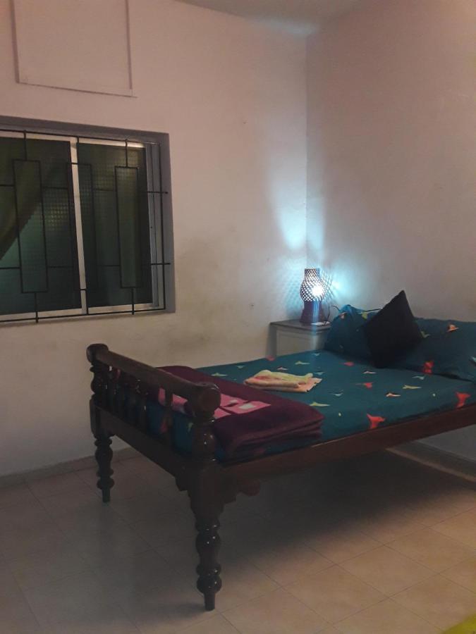 Elisa Home Stay Villa Пондичерри Экстерьер фото